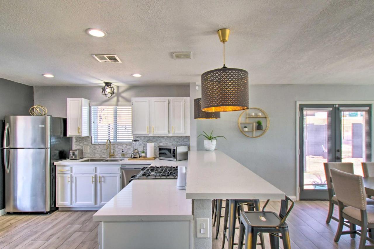 Charming With Patio About 3 Miles To Dtwn! Holiday home Phoenix
