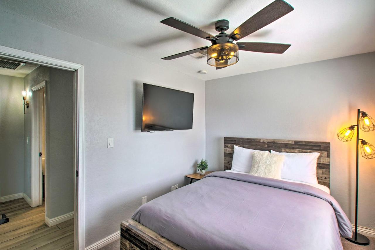 Charming With Patio About 3 Miles To Dtwn! Holiday home Phoenix